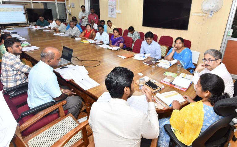 சிவகங்கை மாவட்ட வாக்காளர் பட்டியல் சுருக்க திருத்த முகாம்: