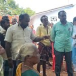 தென்காசி அடுத்துள்ள வெங்கட்ராம்பட்டி முத்தம்மாள்புரம் ஊர் பாலம் மற்றும் அடிப்படை வசதி கேட்டு பிணத்தை வைத்து ஊர்மக்கள் தர்னா