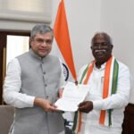 புதுடெல்லியில், ரயில்வே அமைச்சரை நேரில் சந்தித்து, கோரிக்கை மனு அளித்த, திருநெல்வேலி எம்.பி. ராபர்ட் புரூஸ்!