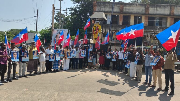 திண்டுக்கல் மாவட்டம் பழனியில் விடுதலைச் சிறுத்தைகள் கட்சியின் சார்பாக தந்தை பெரியாரின் 51 வது நினைவு தினத்தை முன்னிட்டு நினைவேந்தல் நிகழ்ச்சி நடைபெற்றன.