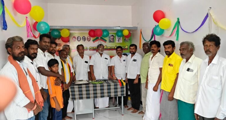 தாராபுரத்தில்தமிழக வாழ்வுரிமைக் கட்சியின் தலைமை அலுவலகம் திறப்புவிழா நடைபெற்றது.