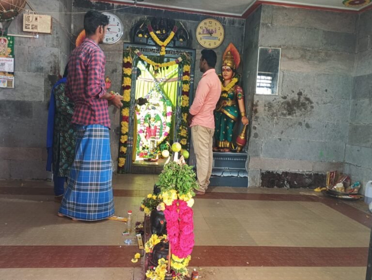 தொளசம்பட்டியில் ஓங்காளியம்மன் பண்டிகை கோலாகலமாக கொண்டாடப்பட்டது.