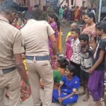 மதுரை மாநகராட்சி 84 வது வார்டு பகுதியில் 40 நாட்களுக்கு மேலாக தண்ணீர் வராததை கண்டித்து பொதுமக்கள் பத்மா தியேட்டர் அருகே காலி குடத்துடன் சாலை மறியல்: