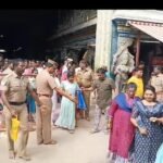 மதுரை மீனாட்சி அம்மன் கோவிலில் விடுமுறை தினம் என்பதால் இயல்பை விட அதிகமான பக்தர்கள் கூட்டம்.