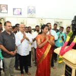 விஸ்வநாத் தாஸ் சிலைக்கு ஆட்சியர் மரியாதை.