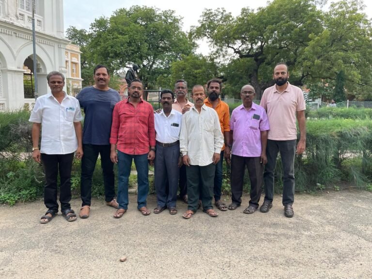 34 ஆண்டுகளுக்கு பின்பு முன்னால் மாணவர்கள் சந்திப்பு