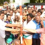 ஜல்லிக்கட்டுக்கு முகூர்த்தக் கால்.