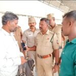 அண்ணா பேருந்து நிலையத்தில் அதிரடி படை போலீசார்.