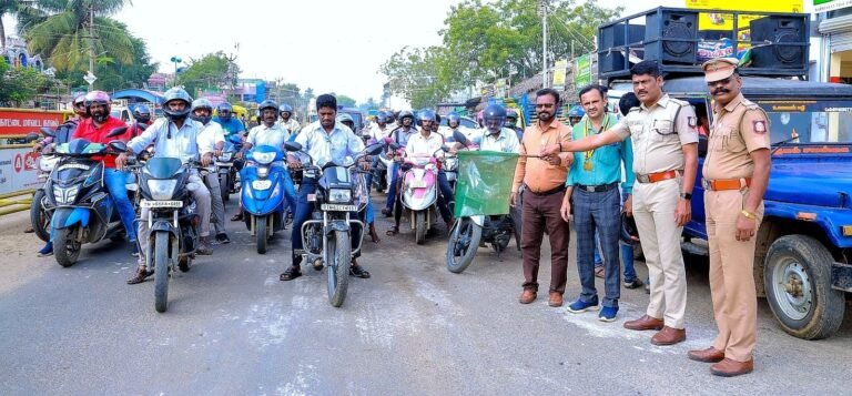 சாலை பாதுகாப்பு வார தலைக்கவச விழிப்புணர்வு பேரணி