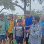 பாதயாத்திரை செல்லும் பக்தர்களுக்கு ஒளிரும் ஸ்டிக்கர்