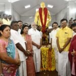 கர்னல் ஜான் பென்னிகுவிக் அவர்களின் 184 வது பிறந்த நாள் விழா : தமிழக அரசின் சார்பில் ஊரக வளர்ச்சித்துறை அமைச்சர் ஐ.பெரியசாமி மாலை அணிவித்து மரியாதை