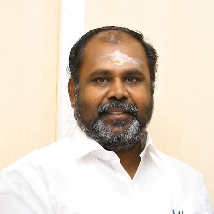 அரசு மேடையில் அமர வைத்து வாரிசு அரசியலுக்கு மகுடம் சூட்டுவதற்கு பட்டாபிஷேகம் செய்கிறீர்களே தமிழ்நாட்டு மக்கள் தக்க பாடம் வருகிற சட்டமன்றத் தேர்தலில் புகட்டுவார்கள் - ஆர்.பி.உதயகுமார் பேச்சு