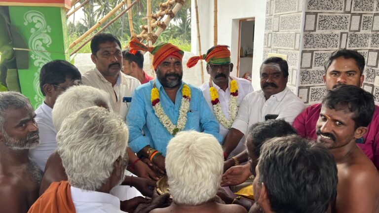 வடக்கு கண்ணாடிப்புத்தூர் அருள்மிகு வீரமாத்தியம்மன் திருக்கோவிலில் மடத்துக்குளம் சட்டமன்ற உறுப்பினர் சுவாமி தரிசனம் செய்தார்.