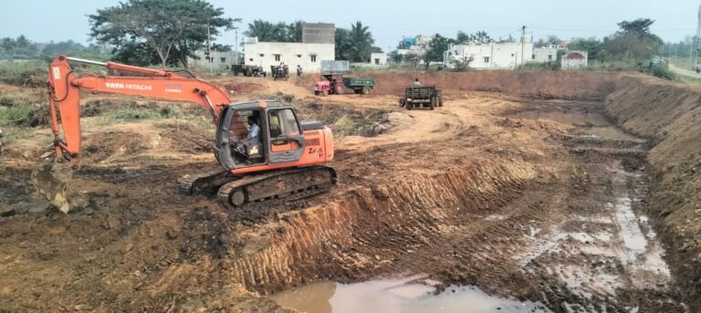 மாசடைந்த நீர்த்தேக்கத்தை தூர்வாரி புதுப்பிக்கும் நபர்களுக்கு பொதுமக்கள் மற்றும் சமூக ஆர்வலர்கள் பாராட்டு