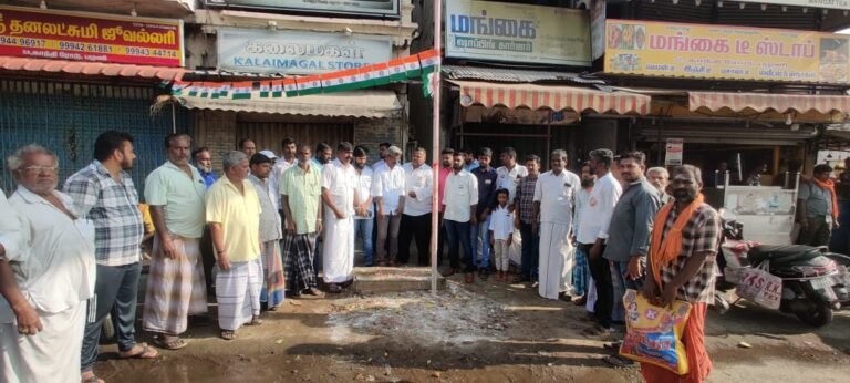 76- வது குடியரசு தினத்தை முன்னிட்டு பழனியில் நடைபெற்ற தேசிய கொடியேற்றும் நிகழ்ச்சி!