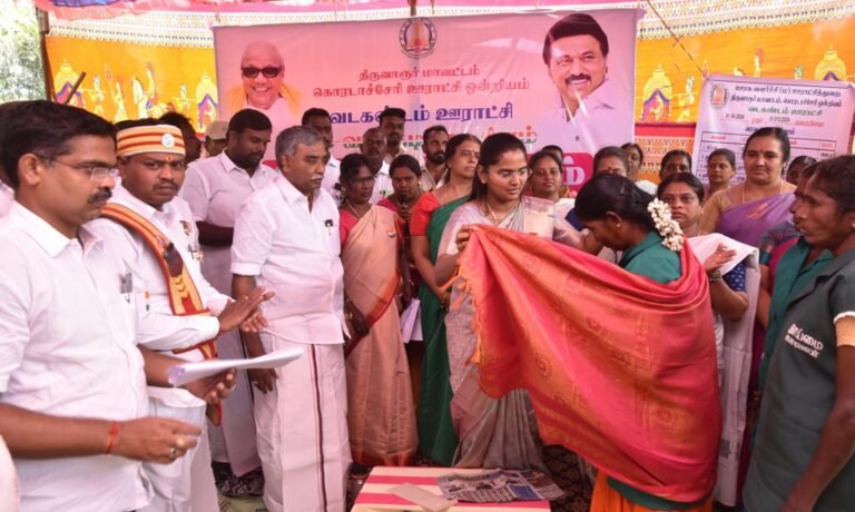 திருவாரூர் மாவட்டம் கொரடாச்சேரி ஒன்றியத்தில் பட விளக்க நிகழ்ச்சி நடைபெற்றது.