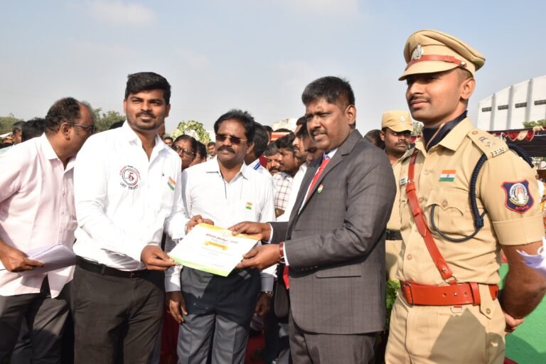 குடியரசு தின விழாவில் எண்ணம் போல் வாழ்க்கை அறக்கட்டளைக்கு பாராட்டுச்சான்றிதழ் வழங்கப்பட்டது.