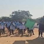 உலக புற்றுநோய் தினத்தையொட்டி பள்ளி மாணவ மாணவிகள் நாடகம் நடத்தி பொதுமக்களுக்கு விழிப்புணர்வு ஏற்படுத்தினர்.