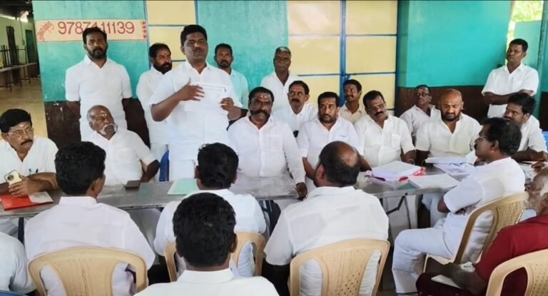 திருப்பத்தூரில் வாக்குச்சாவடி கிளைக்கழகம் அமைக்கும் நிகழ்ச்சி நடைபெற்றது.