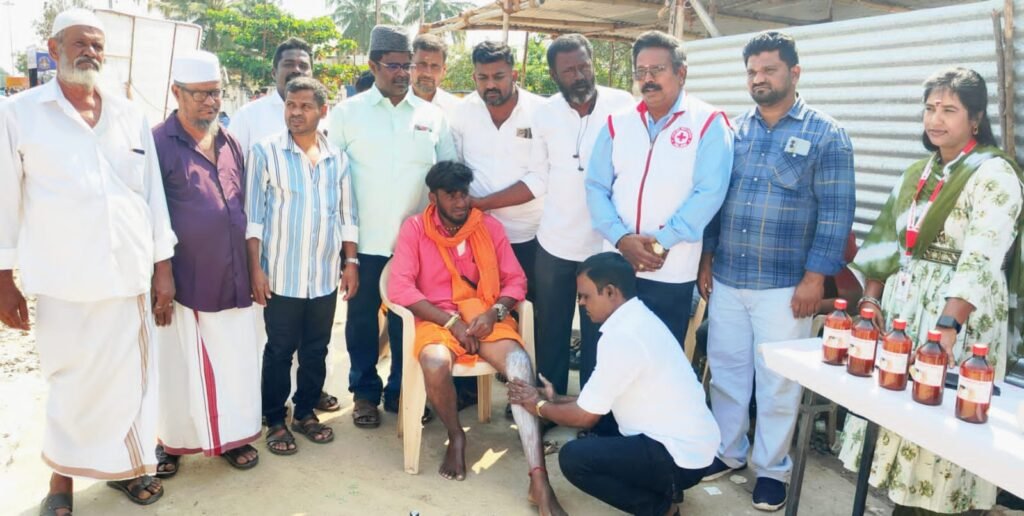 பழனி தைப்பூசத்தை முன்னிட்டு மத நல்லிணக்கத்தை போற்றும் விதமாக ஆயை காயிதே மில்லத் சிறுபான்மை சமூக நல அறக்கட்டளை மற்றும் ஆயக்குடி ஜமாத்தார்கள் சார்பில் இலவச மருத்துவ முதலுதவி முகாம்