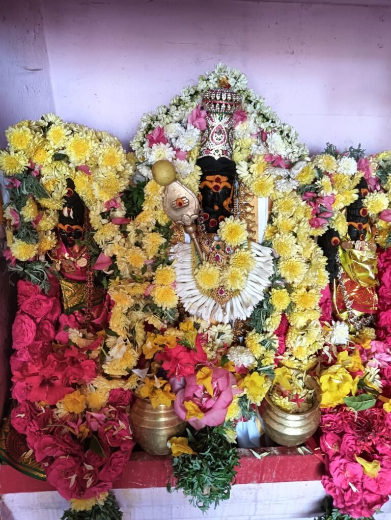 மதுரை கோயில்களில் தை பூசம் சிறப்பு பூஜைகள் நடைபெற்றது.