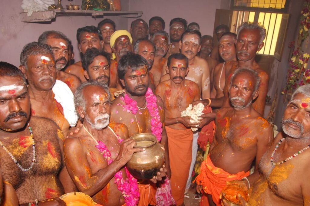 மஞ்சமலை சுவாமி திருவிழா பிடிமண் எடுக்கும் விழா நடைபெற்றது.
