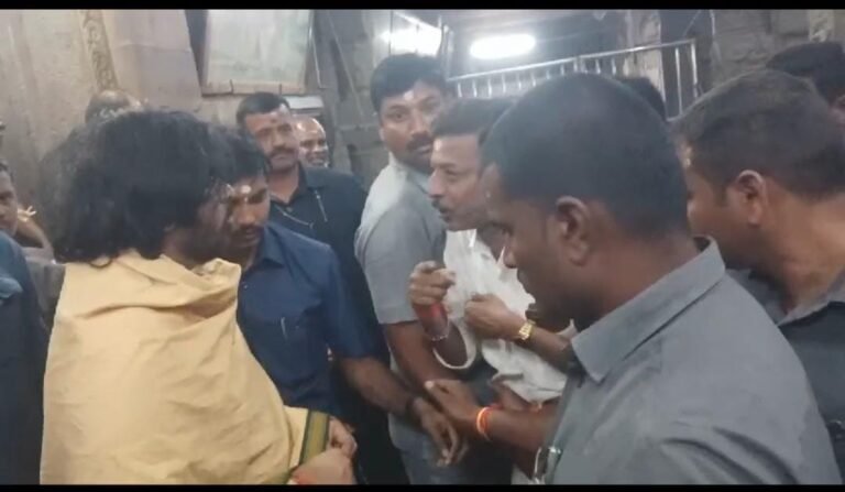 திருப்பரங்குன்றம் சுப்ரமணியசாமி திருக்கோயில் கந்தன் மலையின் புனிதத்தை பாதுகாக்க விதமாக குரல் கொடுக்க வேண்டும் என, இந்து மக்கள் கட்சி சார்பாக ஆந்திரா துணை முதல்வர் பவன் கல்யாணத்திடம் மனு: