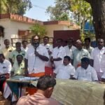 அலங்காநல்லூரின் பல்வேறு பகுதிகளில் அதிமுக சார்பில் பூத் கமிட்டி ஆலோசனை கூட்டம் முன்னாள் அமைச்சர் ஆர் வி உதயகுமார் ஆலோசனை