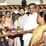 கர்ப்பிணி தாய்மார்களுக்கு சமுதாய வளைகாப்பு விழா தேனி மாவட்ட ஆட்சித்தலைவர் தலைமையில் நடைபெற்றது.