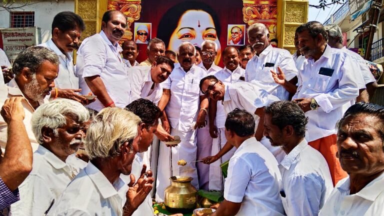 நிலக்கோட்டையில் முன்னாள் முதலமைச்சர் ஜெயலலிதாவின் 77 வது பிறந்த தின விழா 2026 இல் சட்டமன்ற தேர்தலில் தமிழக முழுவதும் அதிமுக வெற்றி பெற பாடுபடுவோம் என உறுதிமொழி.