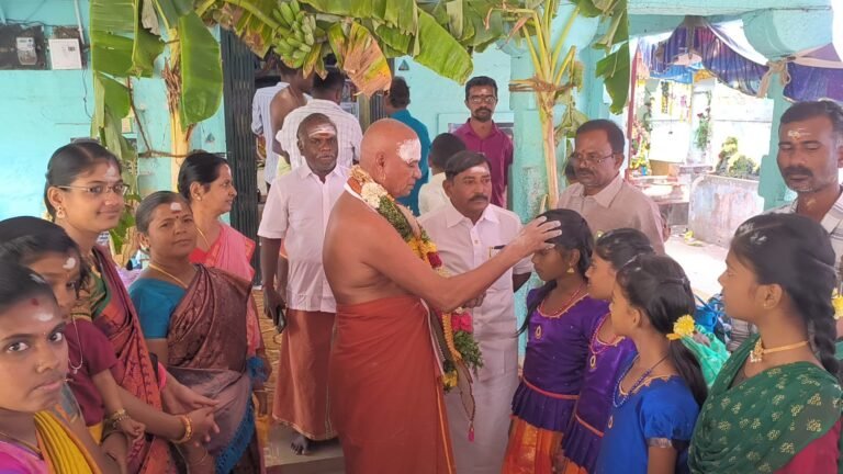 விளாங்குடி, காமாட்சி அம்மன் கோயில் விழா நடைபெற்றது.