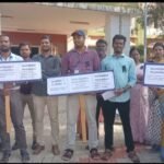 உசிலம்பட்டி அருகே பாலிடெக்னிக் கல்லூரி பேராசிரியர்கள் போராட்டம்.