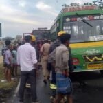 வாடிப்பட்டி அருகேஓடும் பஸ்ஸில் திடீர் தீ!