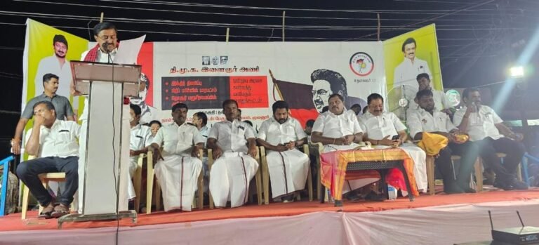 கண்கலங்கி பொதுக்கூட்டத்தில் பேசிய அமைச்சர்.