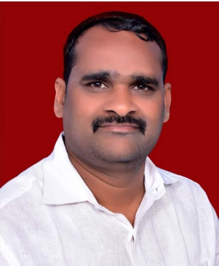 தமிழகம் முழுவதும் கிராம ஊராட்சி செயலாளர்கள் விடுப்பு எடுத்து போராட்டம் நடத்துவதாக மாநில சங்கத் தலைவர் அறிக்கை