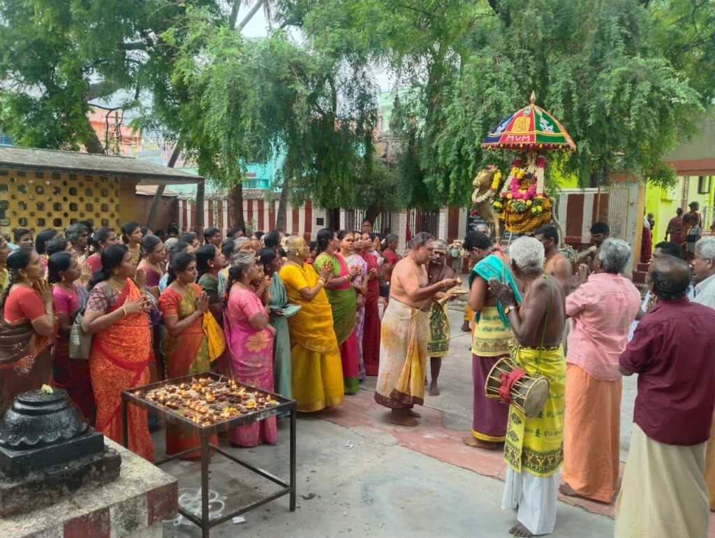 சனி மஹா பிரதோசம்: கோயில்களில் பக்தர்கள் தரிசனம்
