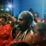 கொங்கர் குளம் கிராமத்தில் முதுகில் அழகு குத்தி தேர் இழுத்த பக்தர் நேர்த்திக்கடன் பரவசம்