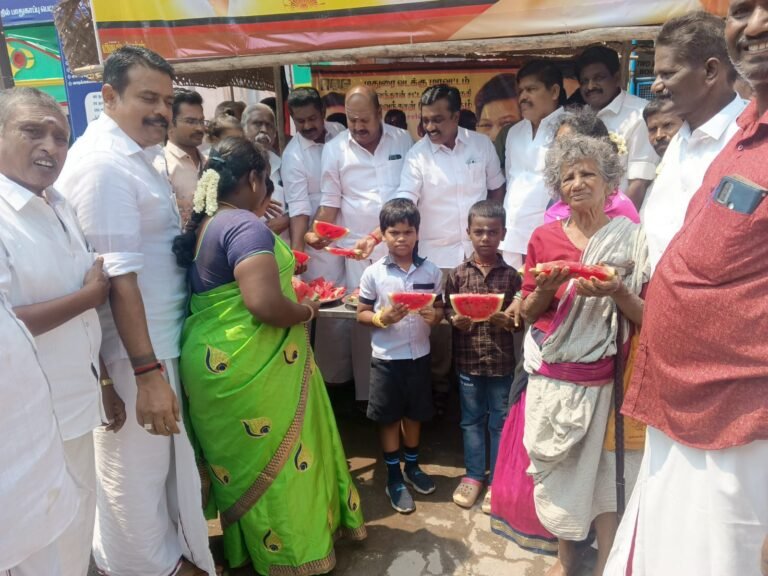 சோழவந்தானில் திமுக சார்பில் நீர் மோர் பந்தல் வெங்கடேசன் எம் எல் ஏ தொடங்கி வைத்தார்