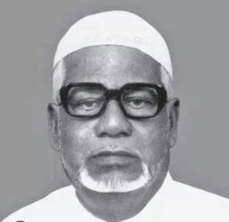 பாட்டும் நானே! பாவமும் நானே!