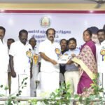 காரியாபட்டி ஒன்றியத்தில் கலைஞரின் கனவு இல்ல திட்டத்தின் பயனாளி களுக்கு வீடு கட்டும் உத்தரவு நிதி அமைச்சர் தங்கம் தென்னரசு வழங்கி னார்.