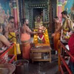 சோழவந்தான் பகுதி கோவில்களில் தமிழ் புத்தாண்டு தினத்தை முன்னிட்டு சிறப்பு வழிபாடு நடைபெற்றது ஏராளமான பொதுமக்கள் சாமி தரிசனம் செய்தனர்