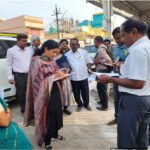 சித்திரை திருவிழா 2025மேற்கொள்ளப்பட வேண்டிய முன்னேற்பாட்டு பணிகள் குறித்துஆணையாளர் சித்ரா விஜயன், ஆய்வு.