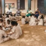 கந்தர்வகோட்டை அருகே அக்கச்சிப்படடி நடுநிலைப் பள்ளியில் உலக புத்தக தினததை முன்னிட்டு கோடை விடுமுறையில் மாணவர்கள் நூல்களை வாசிக்க வேண்டும் என அறிவுரை வழங்கப்பட்டது.