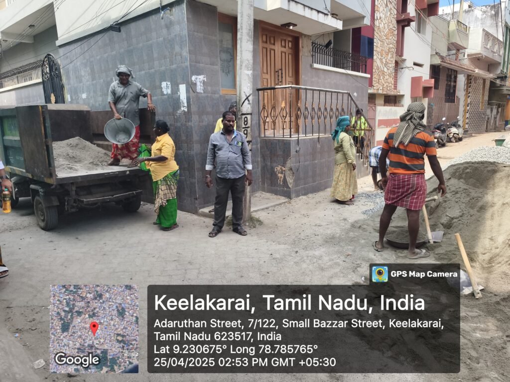 பொதுமக்கள் மற்றும் போக்குவரத்திற்கு இடையூறாக கொட்டப்பட்ட கட்டிட கட்டுமான பொருட்கள் நகராட்சி நிர்வாகத்தால் பறிமுதல்.
