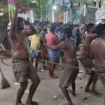 கோயில் திருவிழாவில்  துடைப்பத்தால் அடித்துக் கொள்ளும் விநோத வழிபாடு.
