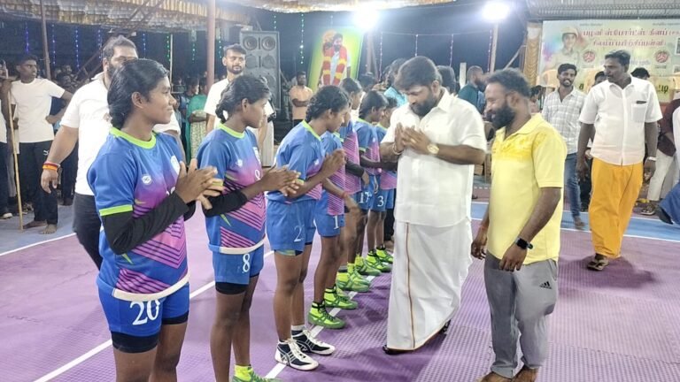 பழனியில் மாநில அளவிலான ஸ்போர்ட்ஸ் கிளப் மற்றும் சிலம்ப பயிற்சி பள்ளி இணைந்து நடத்தும் கபடி போட்டி நடைபெற்றது.