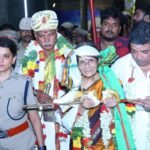 மதுரை மீனாட்சி சுந்தரேஸ்வரர் திருக்கோவிலில் சித்திரைத் திருவிழாவை ஒட்டி நடைபெற்ற பட்டாபிஷேக விழா.