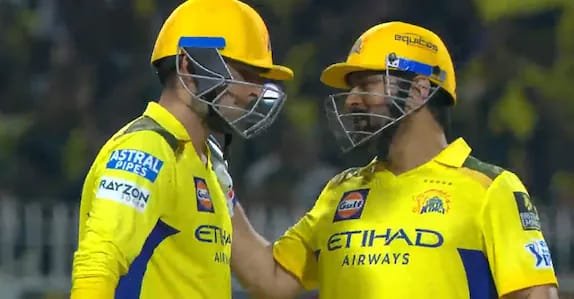 சென்னை சூப்பர் கிங்ஸ் அபார வெற்றி: கொல்கத்தா நைட் ரைடர்ஸ் பிளே ஆஃப் வாய்ப்பு கேள்விக்குறி!