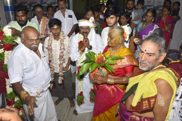 சோழவந்தானில் சித்திரை திருவிழா கோலாகலம் எம் வி எம் குடும்பத்தினர் சார்பில் கள்ளழகருக்கு உற்சாக வரவேற்பு