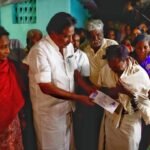 மழையின் போது மேற்கூரை இடிந்து விழுந்ததில் மூன்று பேர் பலியான குடும்பத்திற்கு அரசு சார்பாக நிவாரணம் வழங்கப்பட்டது